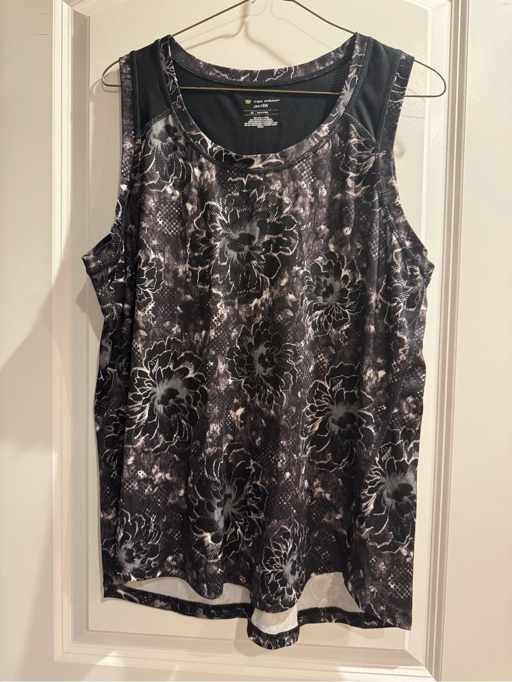 tek gear Black & Gray Floral Athletic Tank Top